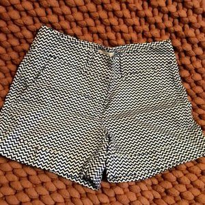Blue/White Chevron Striped New York & Company shorts, size 4